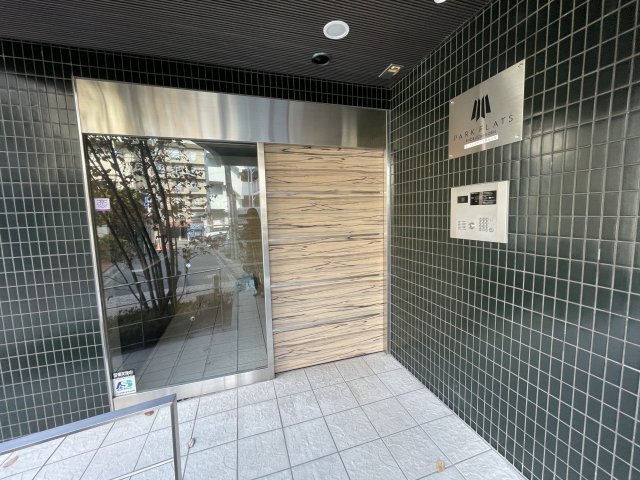 17/20 エントランス