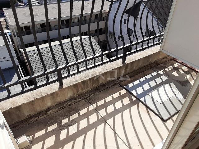 21/30 バルコニー