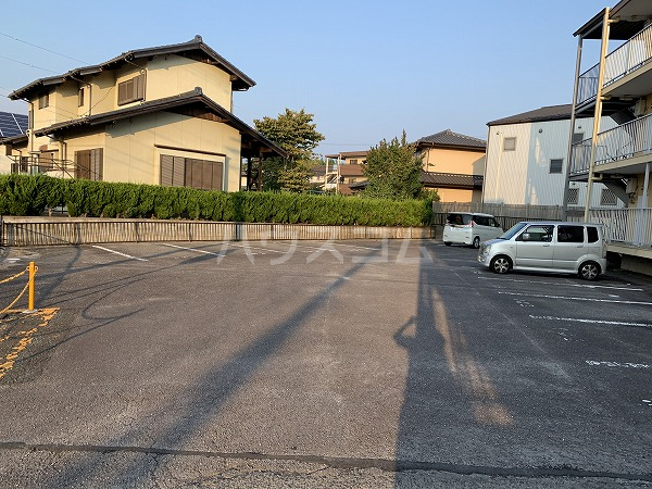 22/30 駐車場