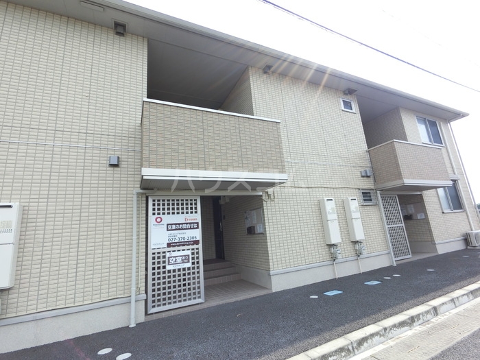 16/19 エントランス