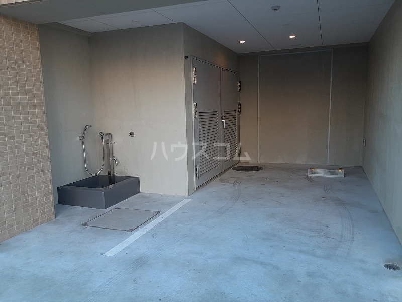 26/30 駐車場