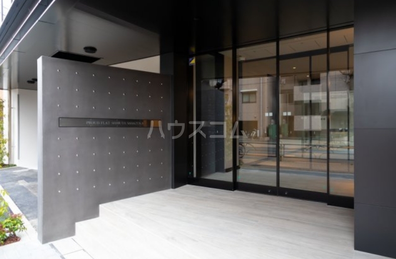 19/19 エントランス