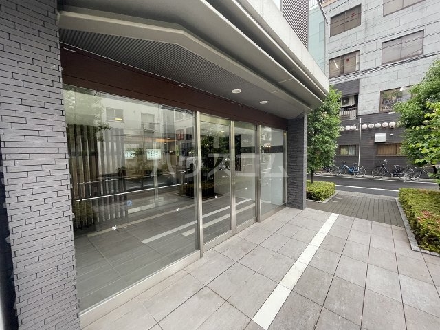 22/24 エントランス