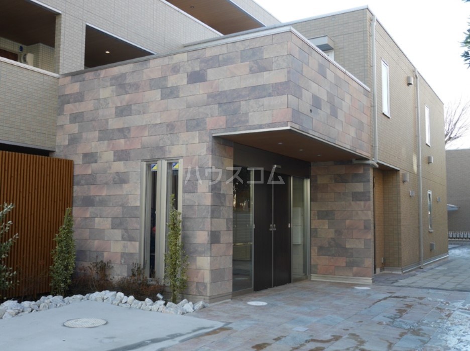 19/28 エントランス