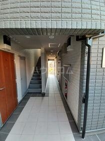 14/15 エントランス