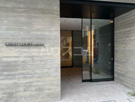 16/20 エントランス