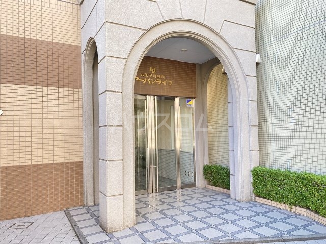 18/28 エントランス