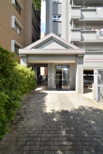 15/19 エントランス