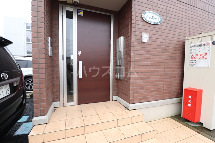 16/26 エントランス