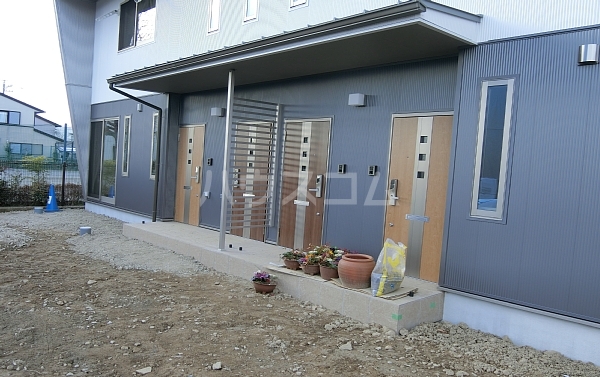 24/28 エントランス