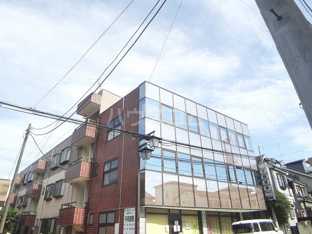 21/30 エントランス