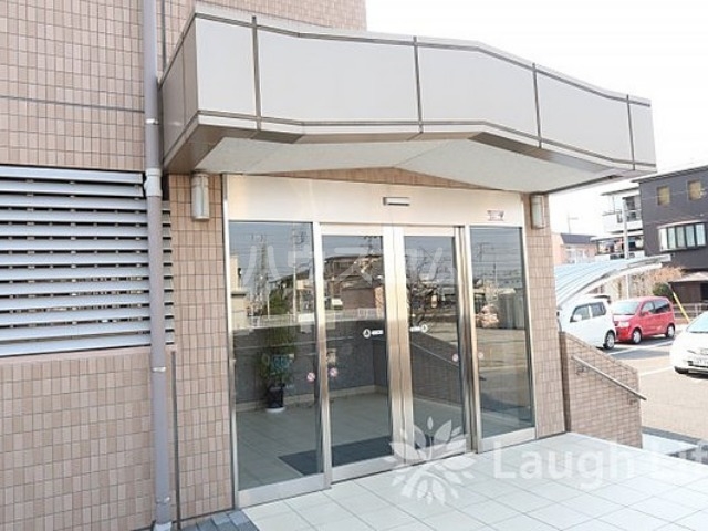 14/25 エントランス