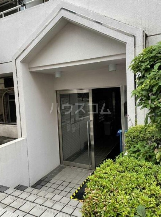 17/21 エントランス