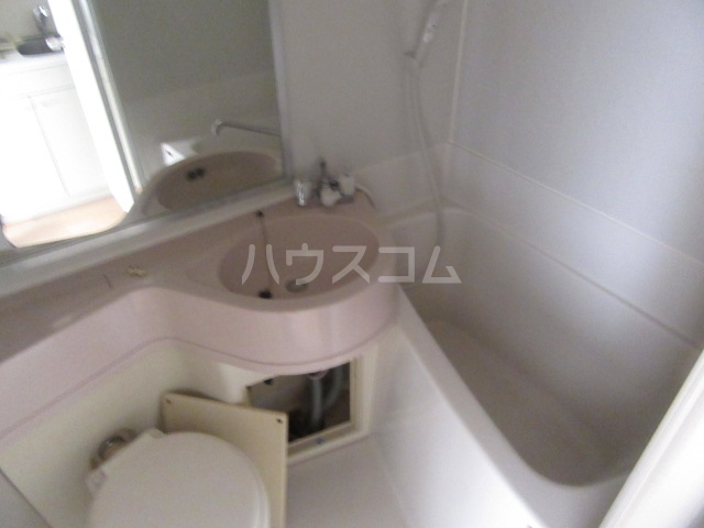 13/30 浴室