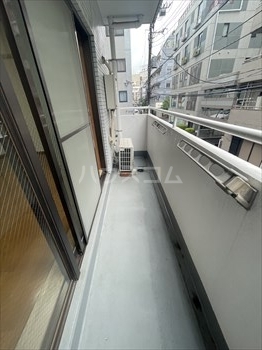 17/27 バルコニー