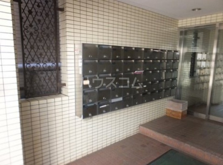 2/5 エントランス