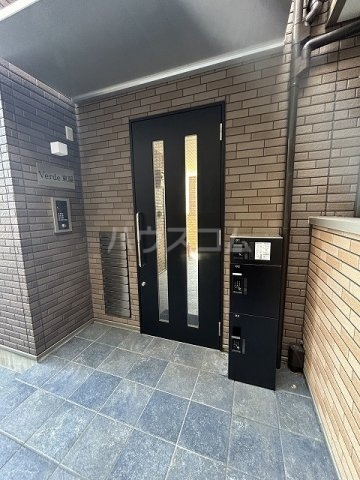 25/30 エントランス