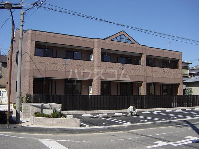23/28 駐車場