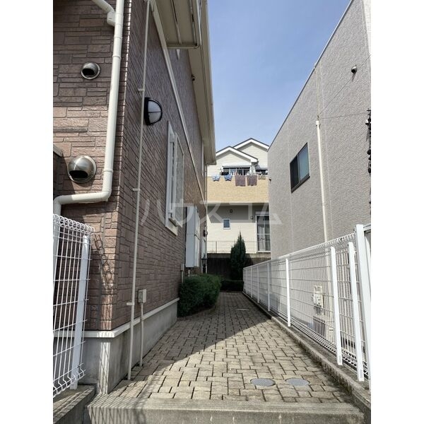 18/29 エントランス