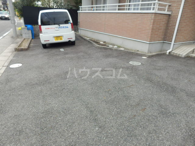 4/7 駐車場