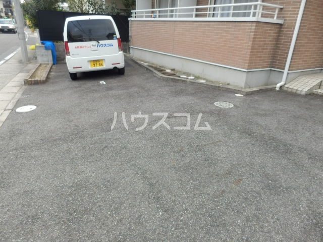 22/25 駐車場