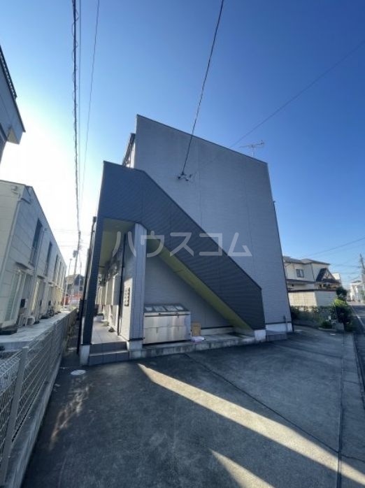 21/30 エントランス