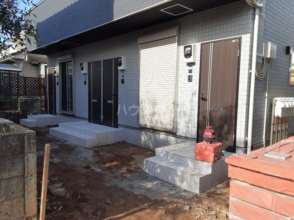 26/28 エントランス