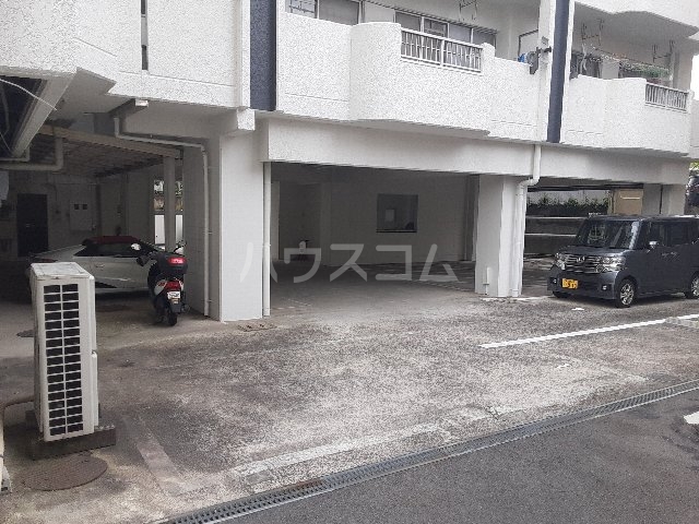 4/7 駐車場