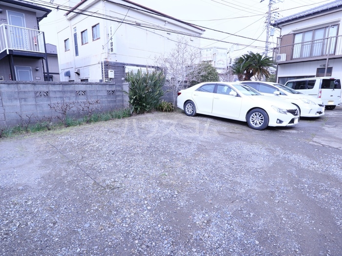14/17 駐車場