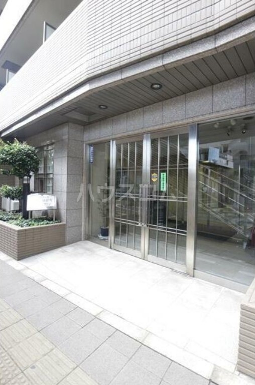 3/7 エントランス