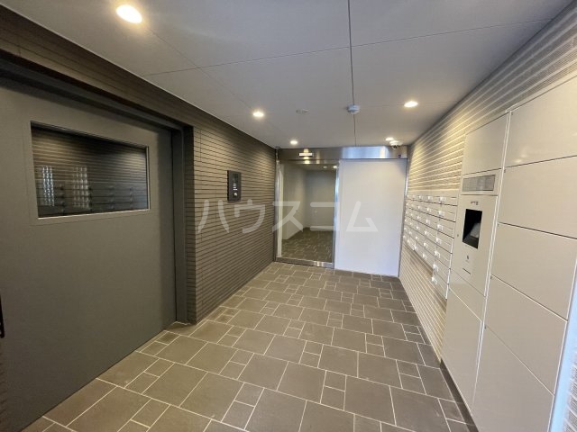 18/20 エントランス