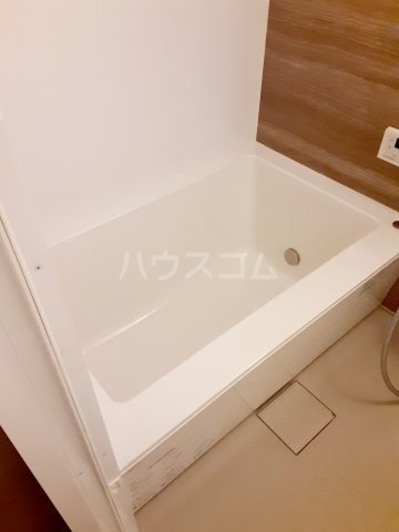 13/30 浴室