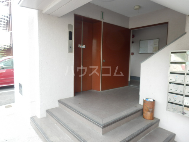 16/26 エントランス