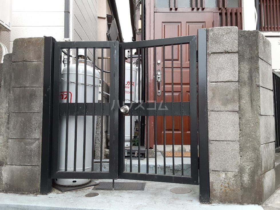 20/24 エントランス