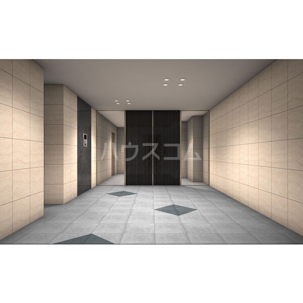 17/27 エントランス