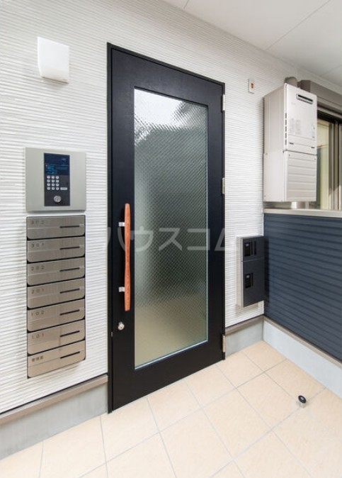 14/22 エントランス