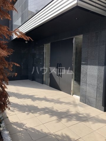 22/30 エントランス