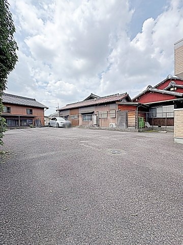 18/25 駐車場