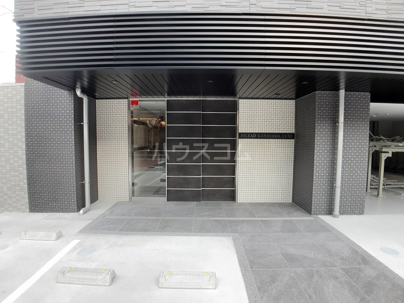 21/28 エントランス