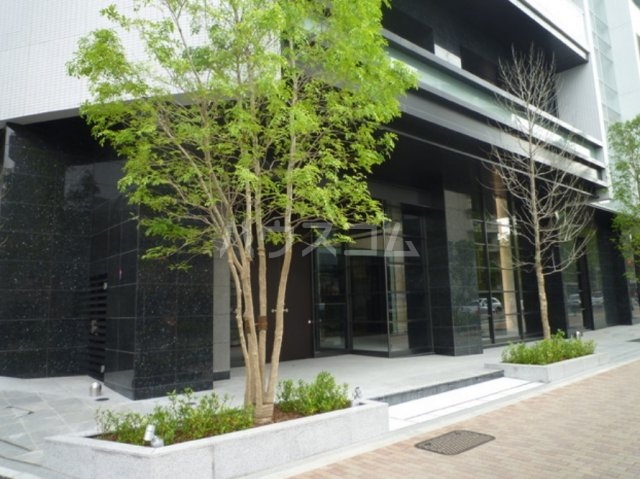 14/14 エントランス