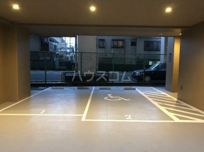 18/24 駐車場