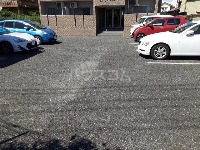 16/22 駐車場