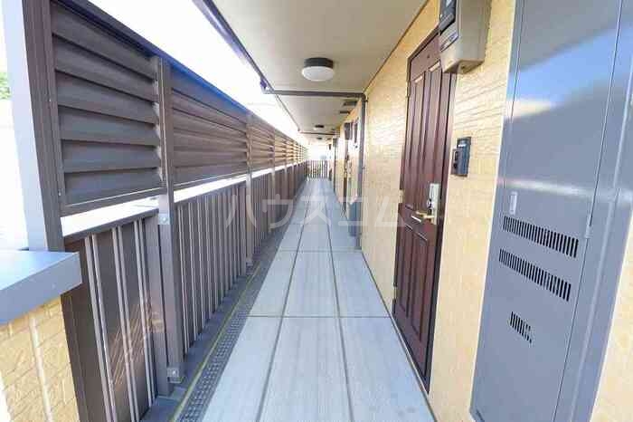 13/17 エントランス