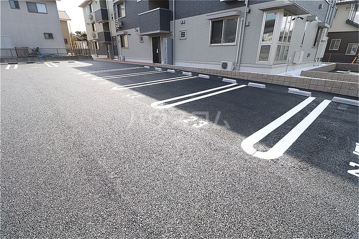 18/19 駐車場