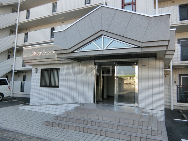 20/28 エントランス