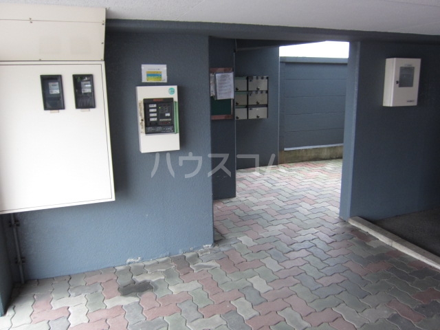 15/23 エントランス