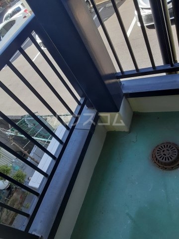 19/27 バルコニー