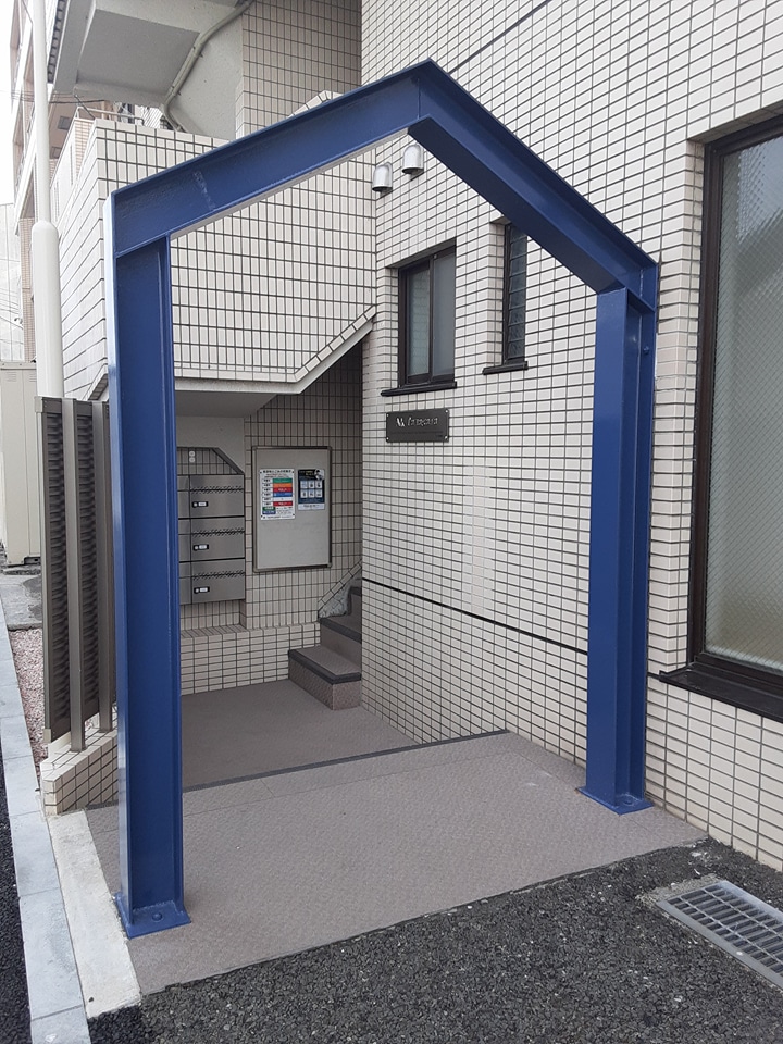 22/30 エントランス