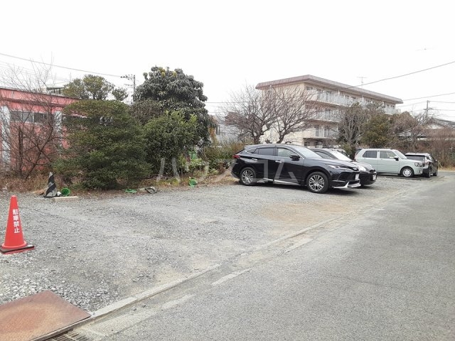 2/4 駐車場