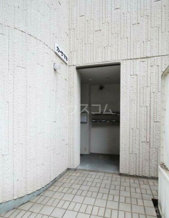 14/22 エントランス